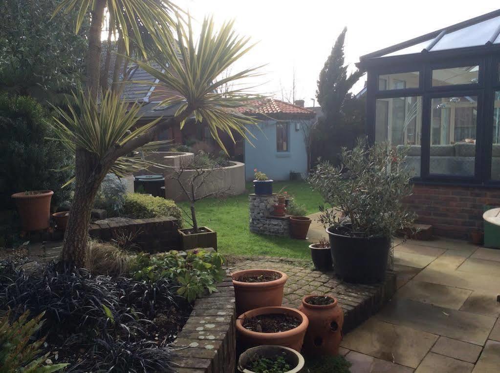 Weston Cottage Poole Extérieur photo